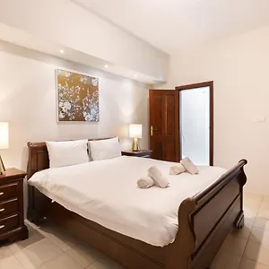  Apartament Just Minutes From The By Jl Malta